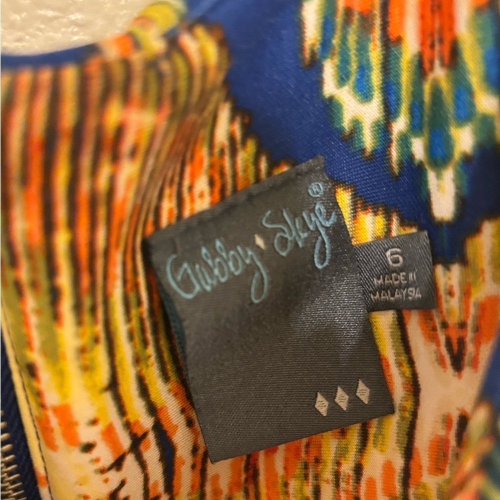 Gabby Skye Multicolor Abstract Dress - Picture 4 of 5